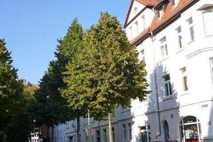 ** zentrumsnah * schicke Ausstattung * Balkon * Einbauküche * ideal für Familie mit 1 Kind ** 3 zimmer