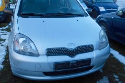 Toyota Yaris 183.000 km 1.499 &euro; Hemmoor 21745