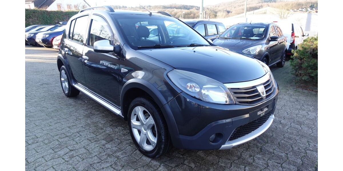 Dacia Sandero 124.000 km 3.900 &euro; Bielefeld 33647