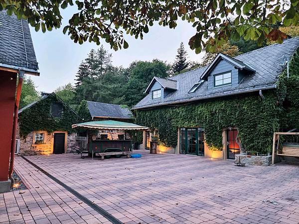 Einfamilienhaus Kirn - 12 Zimmer, 350 m&sup2;, 2.590.000&euro; | Angebot:26940680