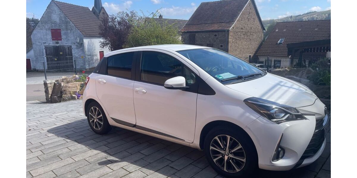 Toyota Yaris 80.000 km 9.499 &euro; Kusel 66869