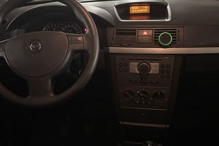 Opel Meriva 182.000 km 1.850 € Hamburg 21075