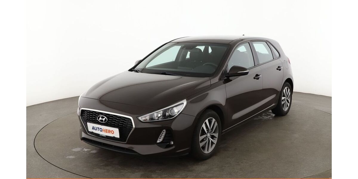 Hyundai i30 89.754 km 11.990 &euro; Leipzig 04328