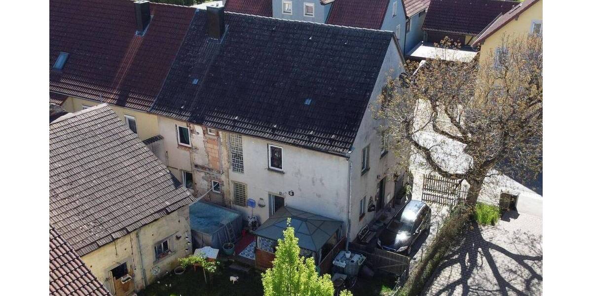 Doppelhaushälfte Uffenheim - 6 Zimmer, 184 m&sup2;, 275.000&euro; | Angebot:26486442
