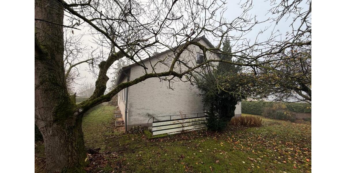 Einfamilienhaus Bad Arolsen - 9 Zimmer, 240 m&sup2;, 350.000&euro; | Angebot:26715411