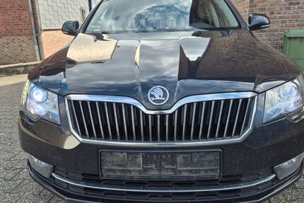 Skoda Superb 340.000 km 6.400 &euro; Würselen 52146