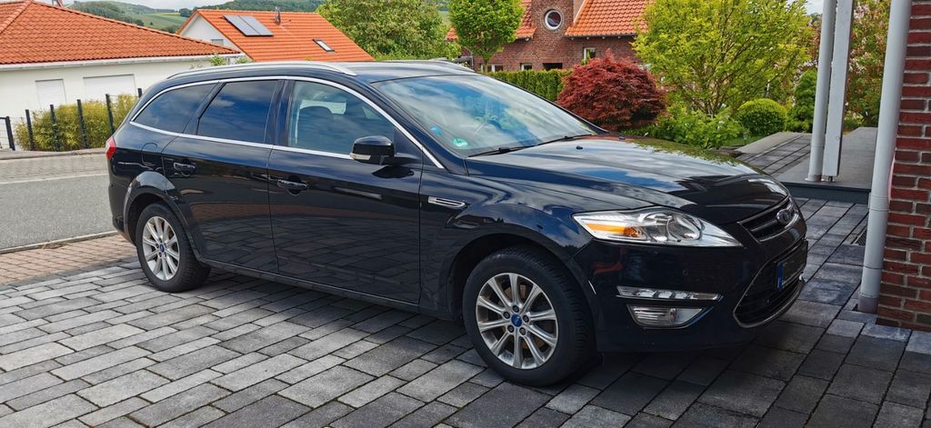Ford Mondeo 260.000 km 2.700 &euro; Northeim 37154