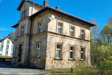 Haus Creußen - 2 Zimmer, 300 m&sup2;, 169.000&euro; | Angebot:26902409