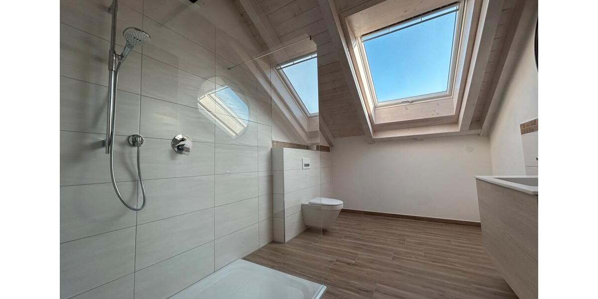 Maisonettenwohnung Hargesheim - 6 Zimmer, 205 m&sup2;, 2.200&euro; | Angebot:25083965