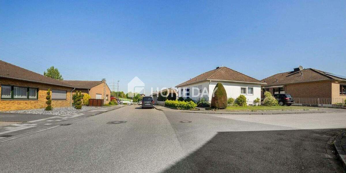 Mehrfamilienhaus, Wohnhaus Eschweiler Neu-Lohn - 7 Zimmer, 185 m&sup2;, 498.000&euro; | Angebot:25604246