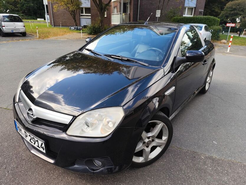 Opel Tigra 185.000 km 1.490 € Hamburg 22149