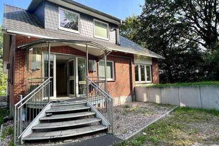 Haus Dassendorf - 5 Zimmer, 224 m&sup2;, 2.650&euro; | Angebot:25262953