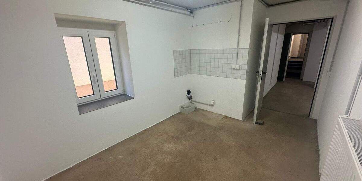 Gewerbeobjekt Merzig - 4 Zimmer, 1.800&euro; | Angebot:25356623