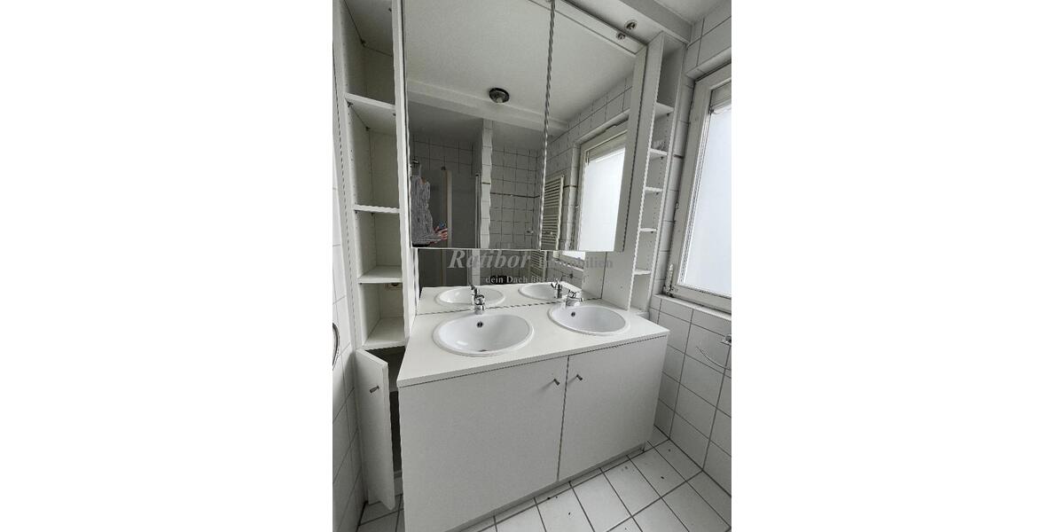 Außergewöhnliche und sehr großzügige 5 Zimmer Mansardenwohnung mit Dachterrasse und Wintergarten - Terrassenwohnung Roth Eckersmühlen | Angebot:26737654