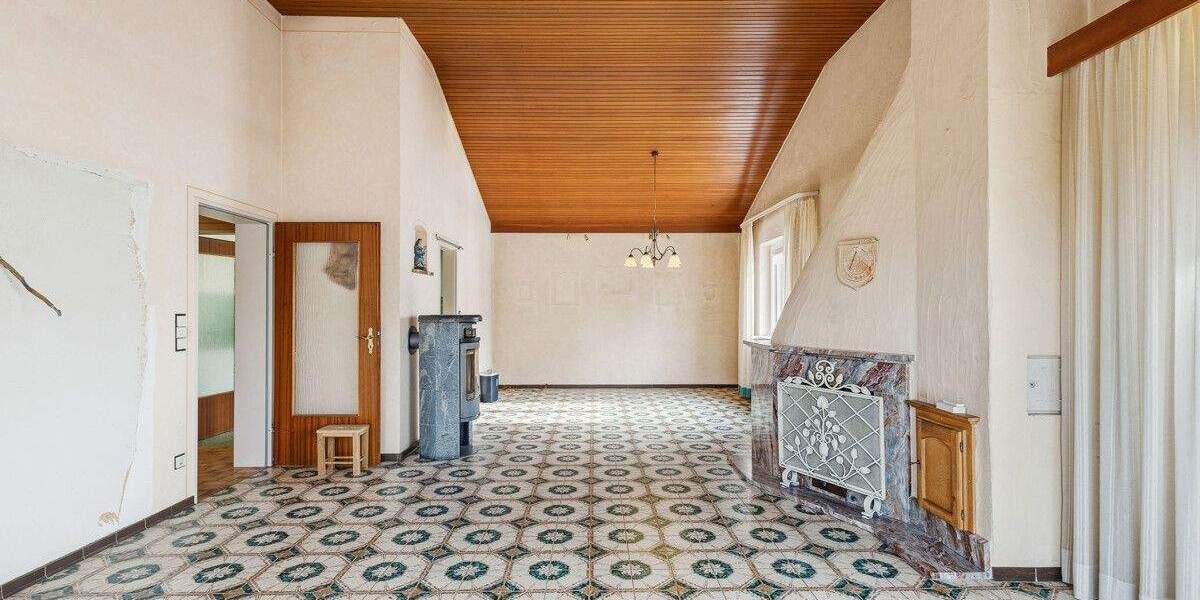 Einfamilienhaus Undorf Undorf - 7 Zimmer, 208 m&sup2;, 599.000&euro; | Angebot:25779834