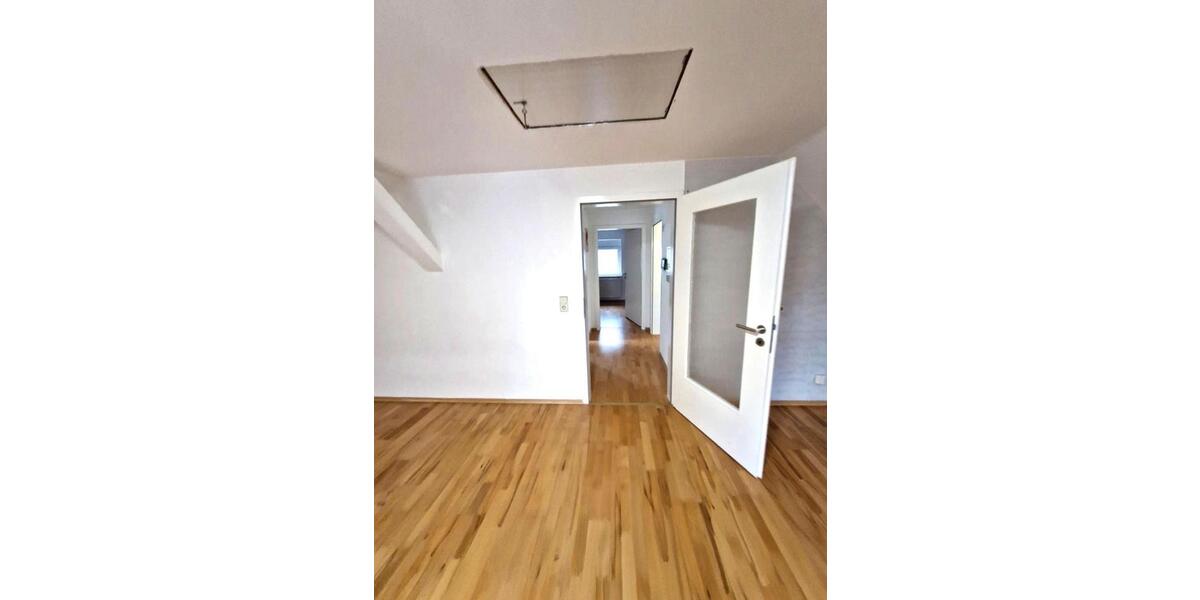 Mehrfamilienhaus, Wohnhaus Ellwangen (Jagst) - 7 Zimmer, 100 m&sup2;, 579.000&euro; | Angebot:27048376