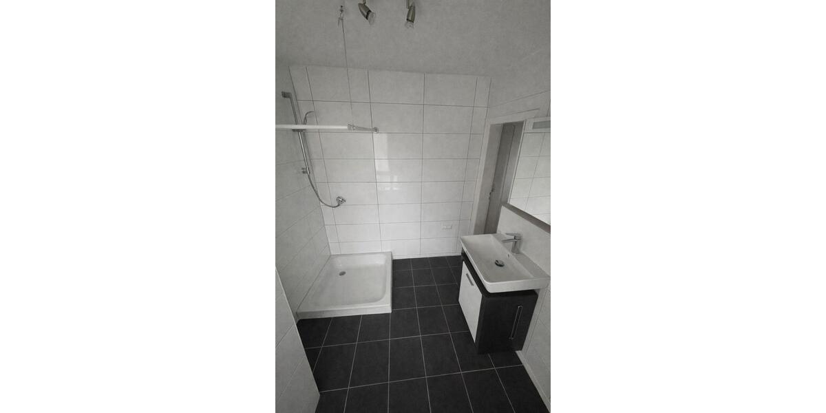 Dachgeschoßwohnung Hamm - 3 Zimmer, 60 m&sup2;, 480&euro; | Angebot:25936526
