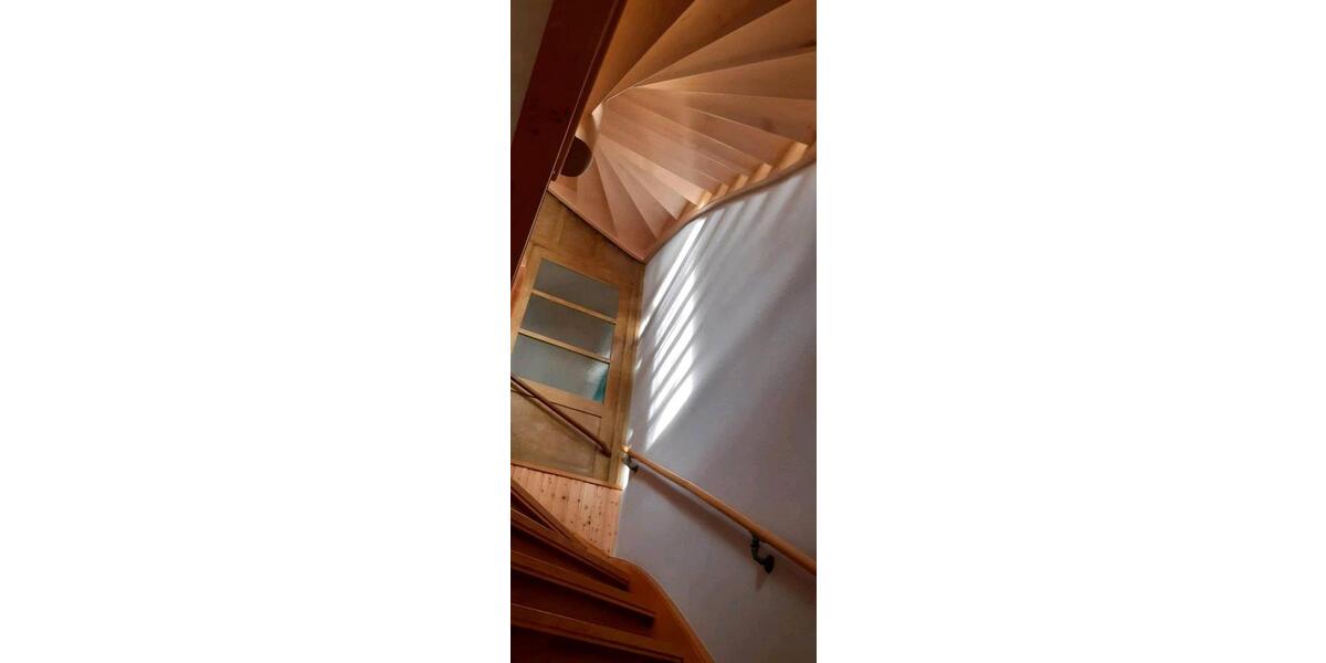 Reihenhaus Crimmitschau - 8 Zimmer, 140 m&sup2;, 79.000&euro; | Angebot:26262585