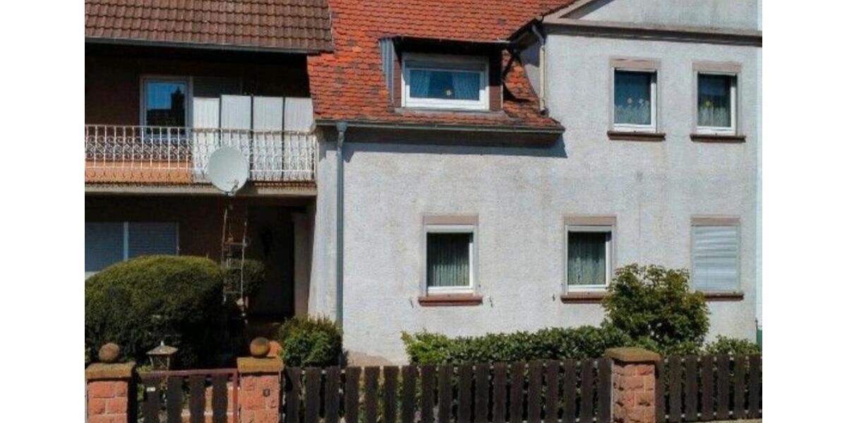 Doppelhaushälfte mit großem Potential in Landau-Queichheim zimmer