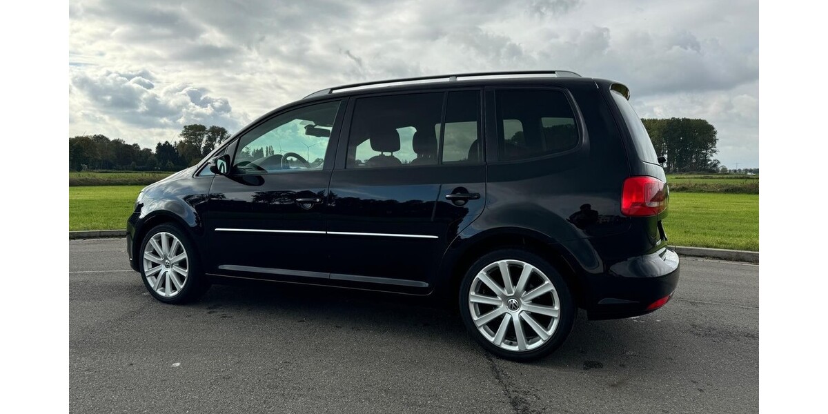 VW Touran 169.000 km 14.999 &euro; Lemwerder 27809
