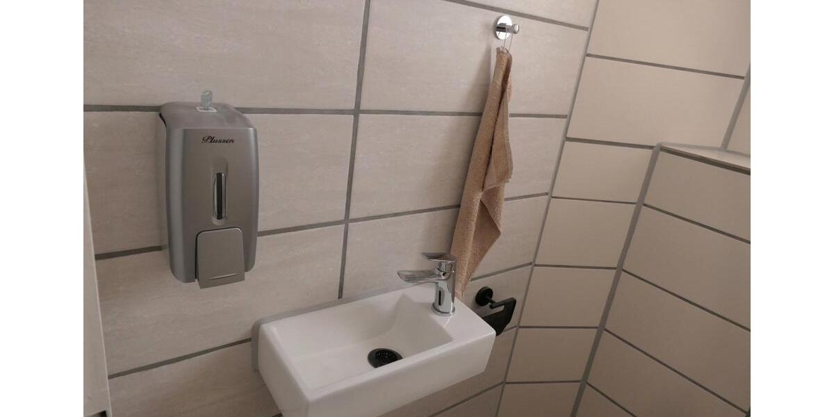 Erdgeschoßwohnung Münsingen - 3 Zimmer, 80 m&sup2;, 850&euro; | Angebot:26153650