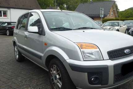 Ford Fusion 156.000 km 3.200 &euro; Wiehl 51674