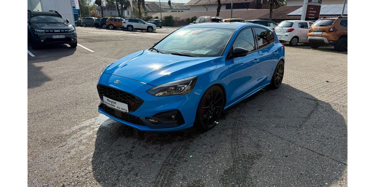 Ford Focus 34.725 km 28.999 &euro; Bad Aibling 83043