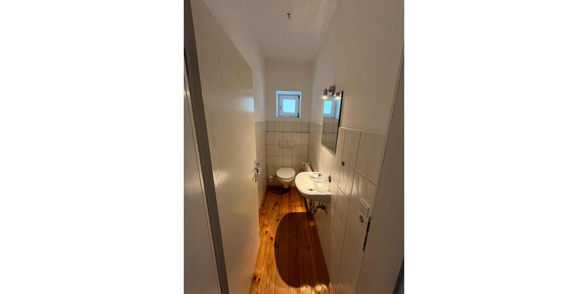 Etagenwohnung Ortenburg - 5 Zimmer, 190 m&sup2;, 1.600&euro; | Angebot:25137728