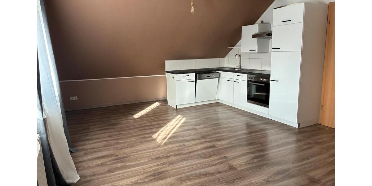 Dachgeschoßwohnung Bad Wünnenberg - 3 Zimmer, 65 m&sup2;, 450&euro; | Angebot:25393039