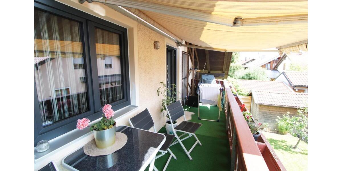 Dachgeschoßwohnung Hohenlinden - 3.5 Zimmer, 90 m&sup2;, 1.000&euro; | Angebot:26546183