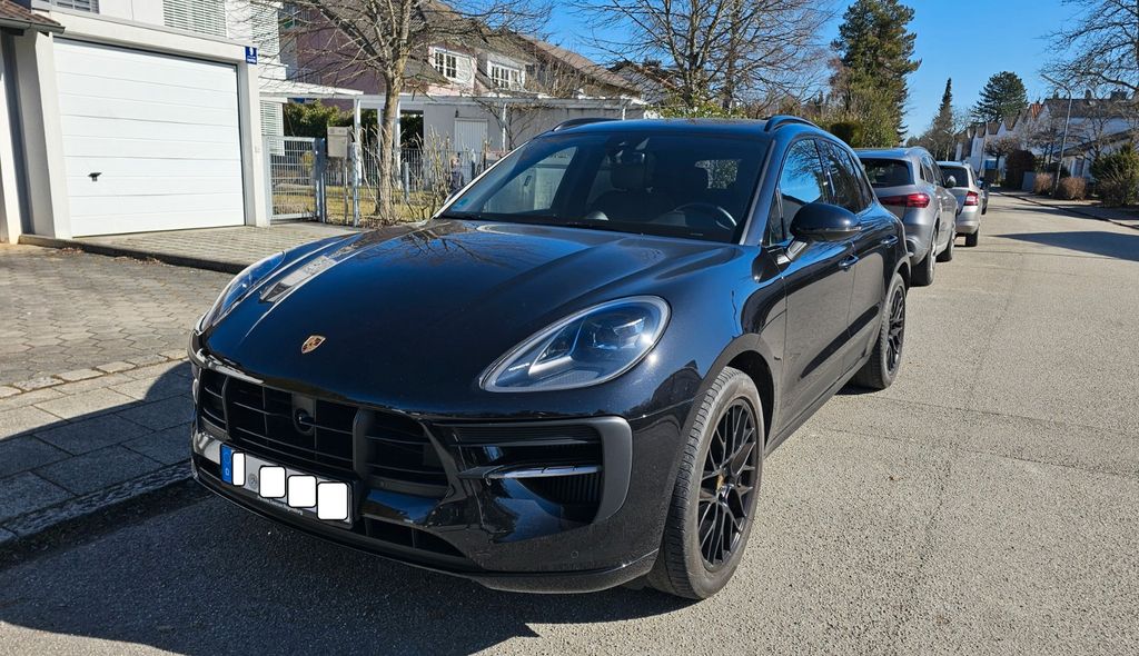 Porsche Macan 92.000 km 69.900 &euro; München 81739