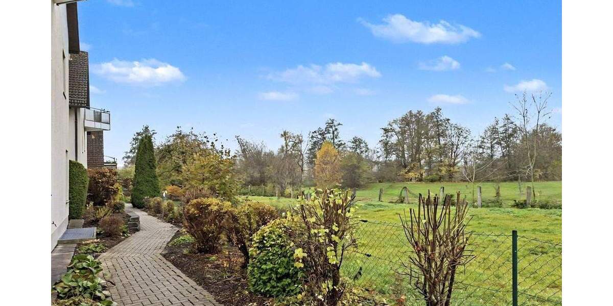 Helle 2 - ZKB-Wohnung mit Süd-Balkon, Tiefgarage & Außenstellplatz im Herzen von Aichach 2 zimmer