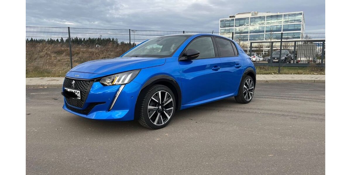 Peugeot 208 68.000 km 16.990 &euro; Freiburg 79115