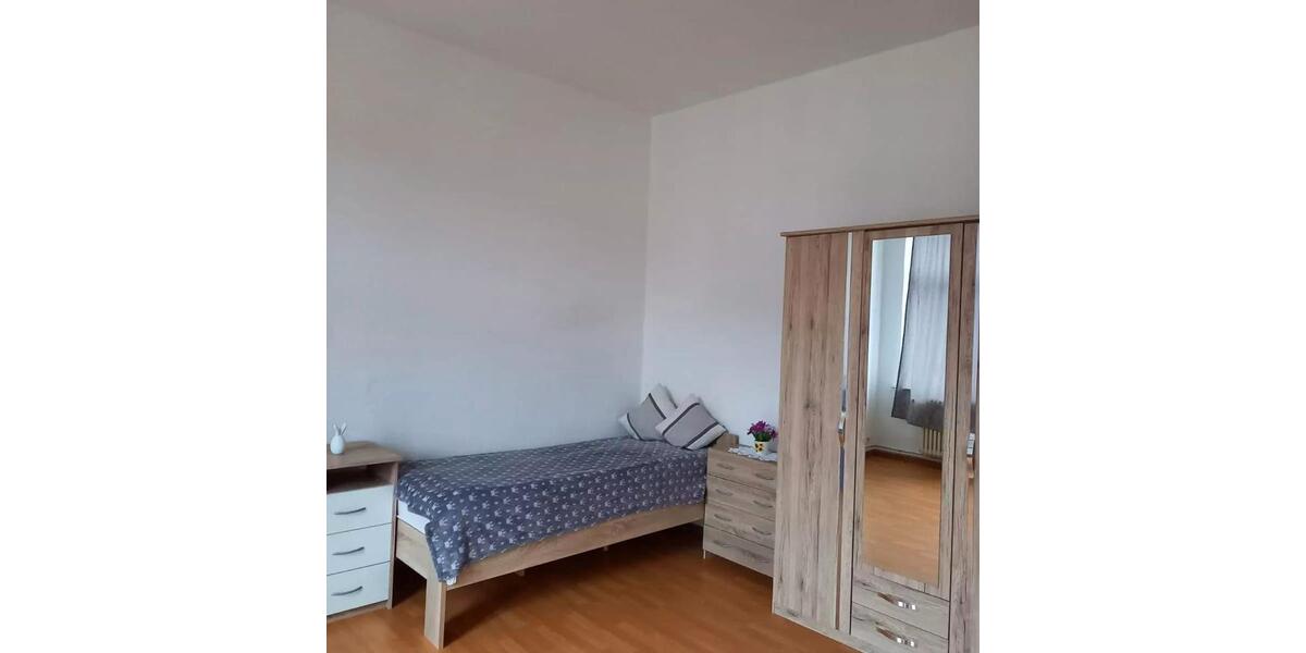 Etagenwohnung Plauen Bahnhofsvorstadt - 4 Zimmer, 90 m&sup2;, 49.000&euro; | Angebot:27464615