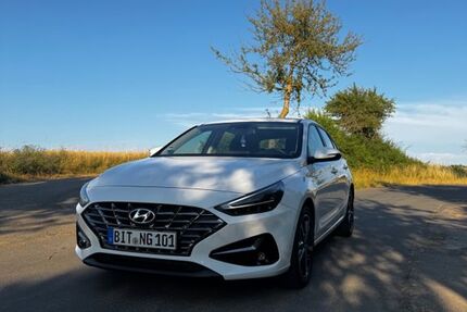 Hyundai i30 23.075 km 18.790 &euro; Bitburg 54634
