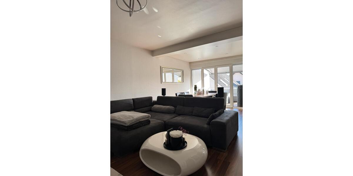 Etagenwohnung Saarbrücken West - 3 Zimmer, 90 m&sup2;, 250.000&euro; | Angebot:26406355