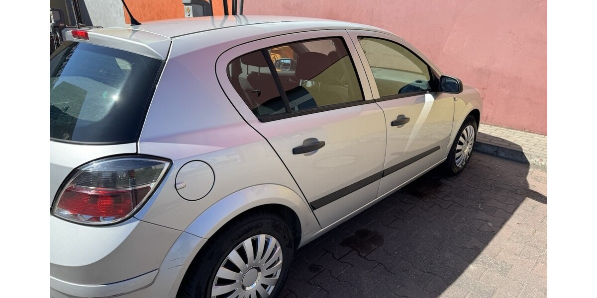 Opel Astra 190.000 km 1.800 &euro; Paderborn 33104