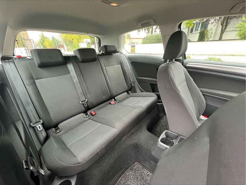 VW Golf 1.6 TDI VII. BMT Start-Stopp PDC 164.000 km 9.990 € Neckarsulm 74172