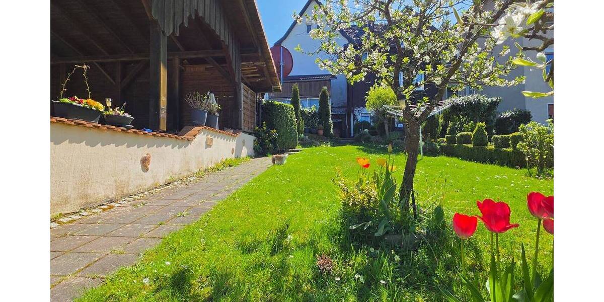 Doppelhaushälfte Rödental Einberg - 8 Zimmer, 180 m&sup2;, 235.000&euro; | Angebot:26489147