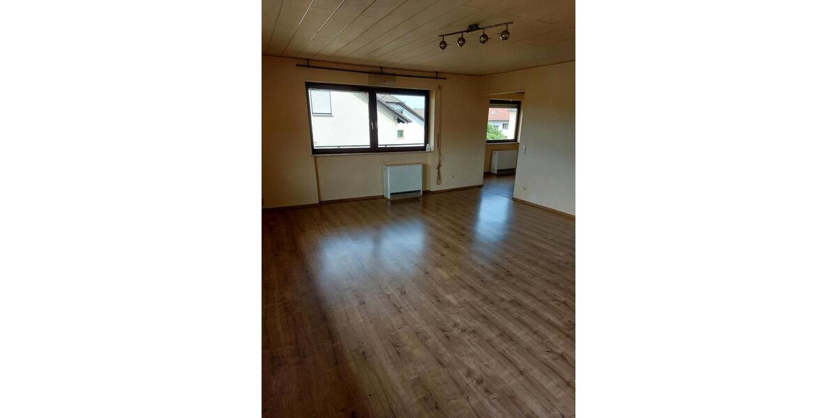 Etagenwohnung Oberrot - 4.5 Zimmer, 105 m&sup2;, 220.000&euro; | Angebot:26986034