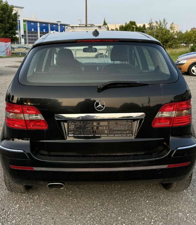 B 220