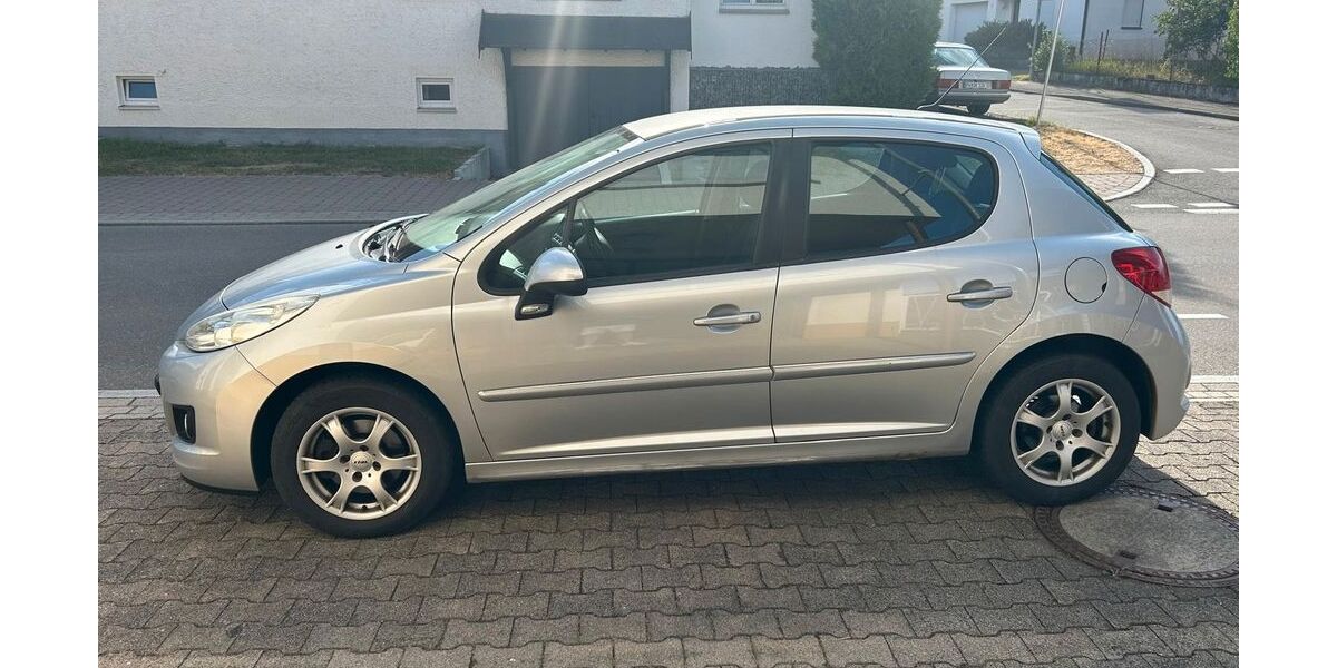 Peugeot 207 252.800 km 1.999 &euro; Sulz 72172