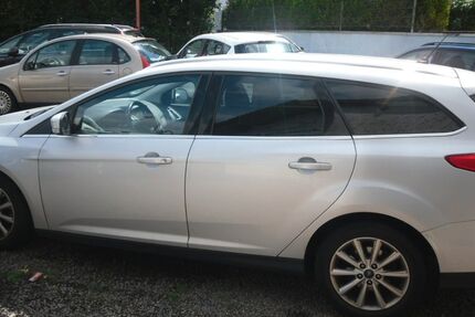 Ford Focus 94.000 km 8.690 &euro; Saarbruecken 66119