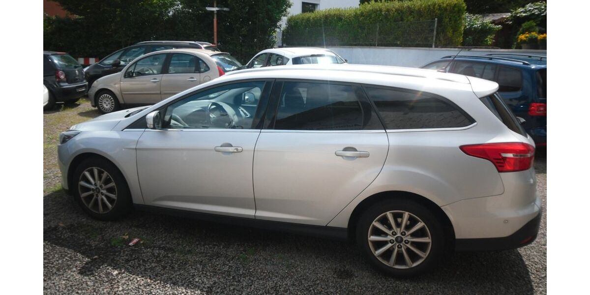 Ford Focus 94.000 km 8.690 &euro; Saarbruecken 66119