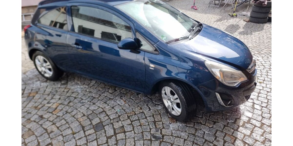 Opel Corsa 98.000 km 4.999 &euro; Milda 07751
