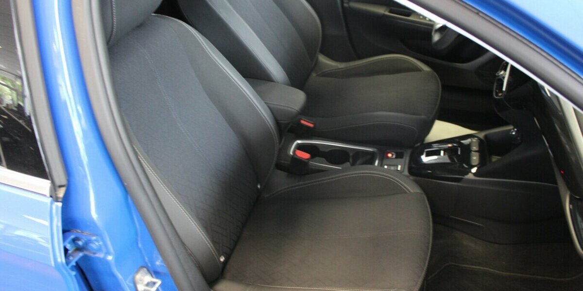 Opel Corsa 1.2 Direct inj Turbo Aut. Elegance 32.231 km 14.980 &euro; Euskirchen 53881