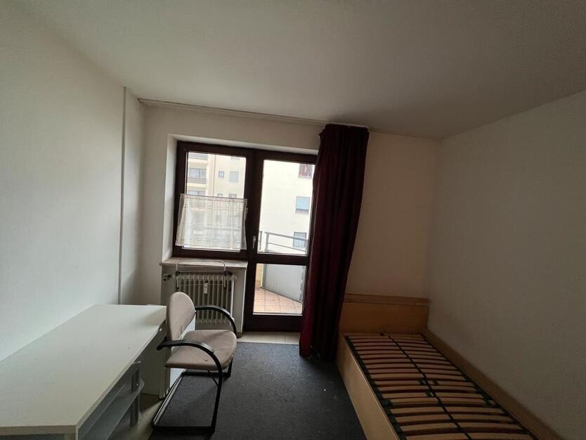 Eigentumswohnung mit Balkon zentral zu verkaufen, ohne Provision