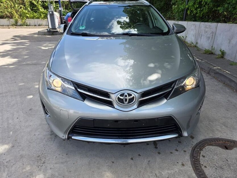 Auris