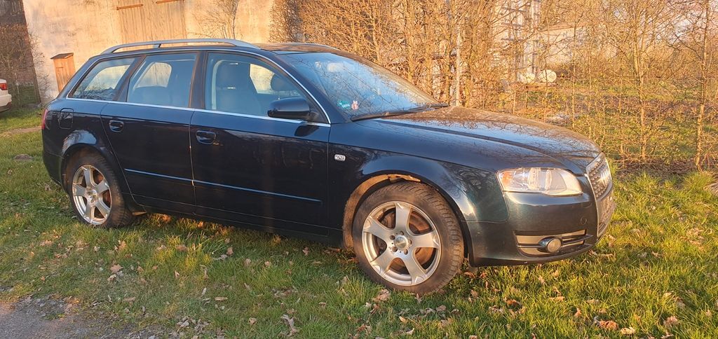 Audi A4 490.000 km 1.999 € Dargun 17159