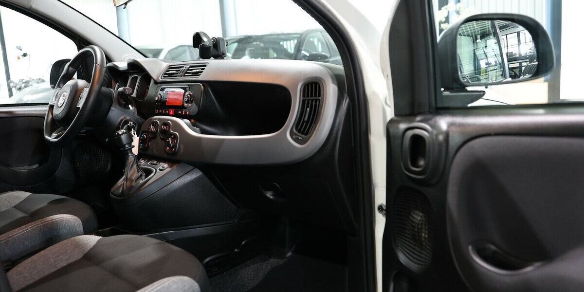 Fiat Panda 1.0 Mild-Hybrid CITY LIFE WHITE / SHZ, PDC 32.000 km 10.991 &euro; Hamm 59077